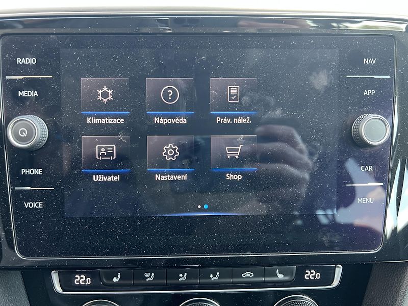 Volkswagen Passat (2020) 2.0TDi*140kW*DSG*ACC - fotka 22 z 32