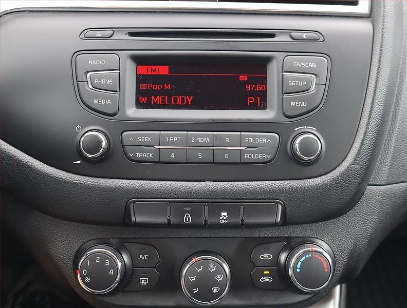 Kia Ceed (2016) 1.4 MPI, Serv.kniha, Tempomat - fotka 12 z 16