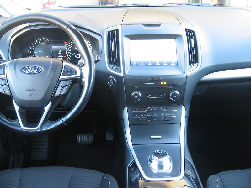 Ford S-MAX (2018) Titanium - fotka 6 z 19