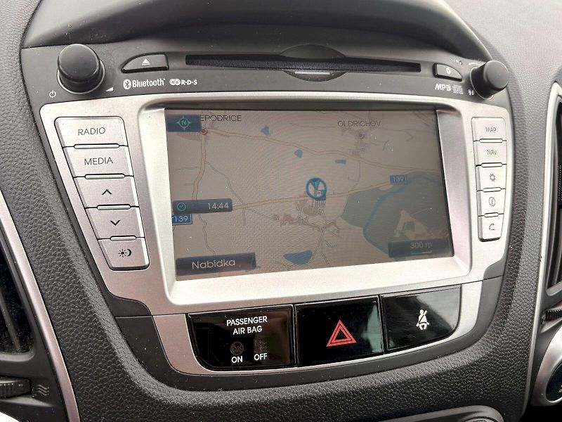 Hyundai ix35 (2010) CRDI 135 kW Premium 4X4 - fotka 14 z 29
