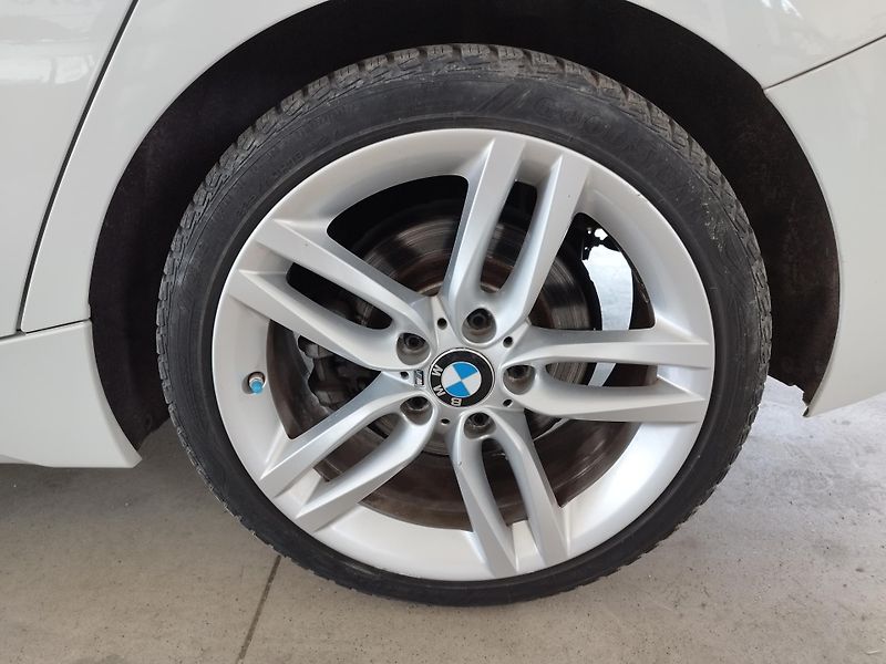 BMW Řada 1 (2017) 120I,135KW,MANUÁL.ALU,NAVI - fotka 9 z 29