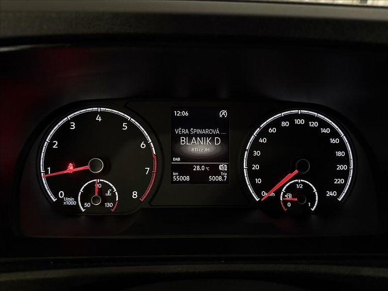 Volkswagen Caddy MAXI 1.5TSI 7MÍST 1.MAJITEL - fotka 17 z 37