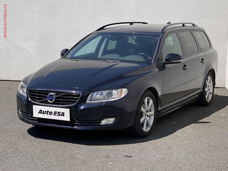 Volvo V70 (2015) 2.0 D4, Bixen, navi, kůže - fotka 3 z 20