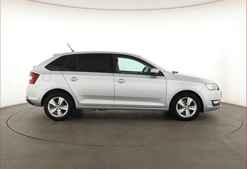 Škoda Rapid (2018) Spaceback 1.0 TSI, Serv.kniha - fotka 6 z 14