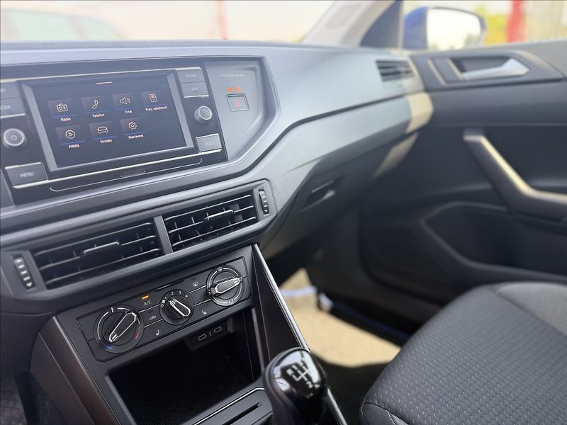 Volkswagen Polo 70kW FACE VIRTUAL 15tKm - fotka 13 z 31
