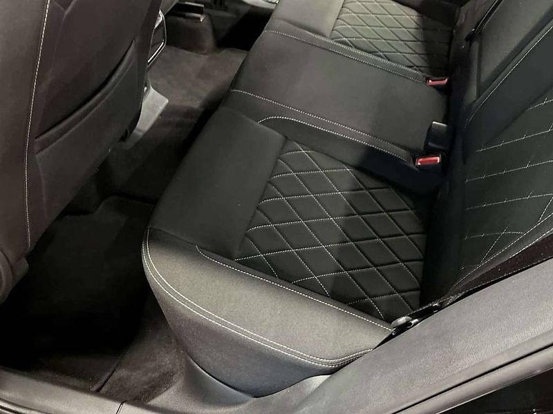Škoda Karoq (2023) 1.5 TSI Sportline - fotka 13 z 20