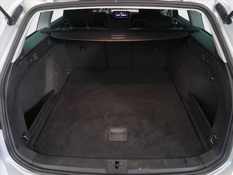 Volkswagen Passat (2019) Comfortline 2.0 TDI, Automat - fotka 13 z 13
