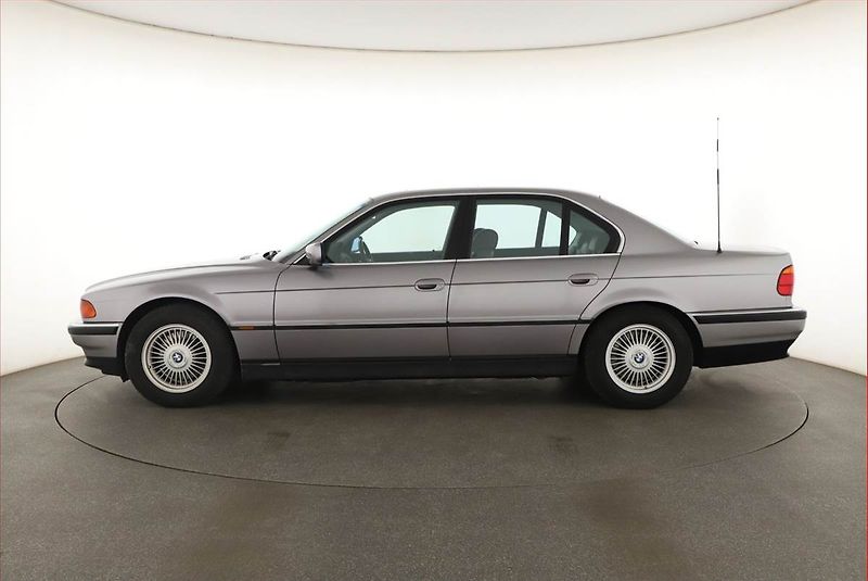 BMW Řada 7 (1994) 740i, Automat, Kůže, Tempomat - fotka 3 z 20