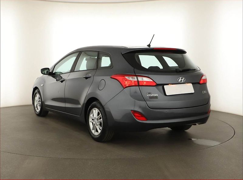 Hyundai i30 (2016) 1.6 MPI, Tempomat - fotka 4 z 13