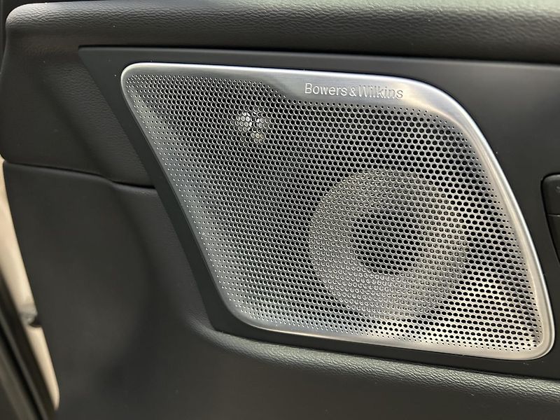 Volvo XC60 2.0  B4 4x4 ULTIMATE - fotka 24 z 48