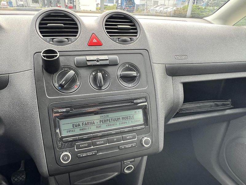 Volkswagen Caddy (2010) 1.9 TDI, Nová STK - fotka 21 z 32