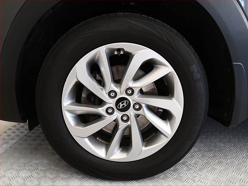 Hyundai Tucson (2016) 1.6 GDI, Serv.kniha, Navi - fotka 15 z 17