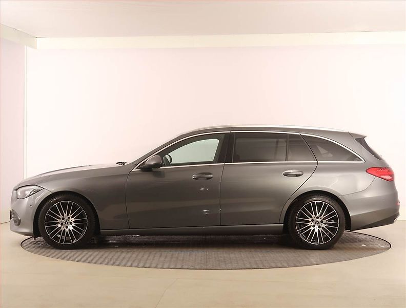 Mercedes-Benz Třídy C (2022) Avantgarde C 180 - fotka 3 z 32