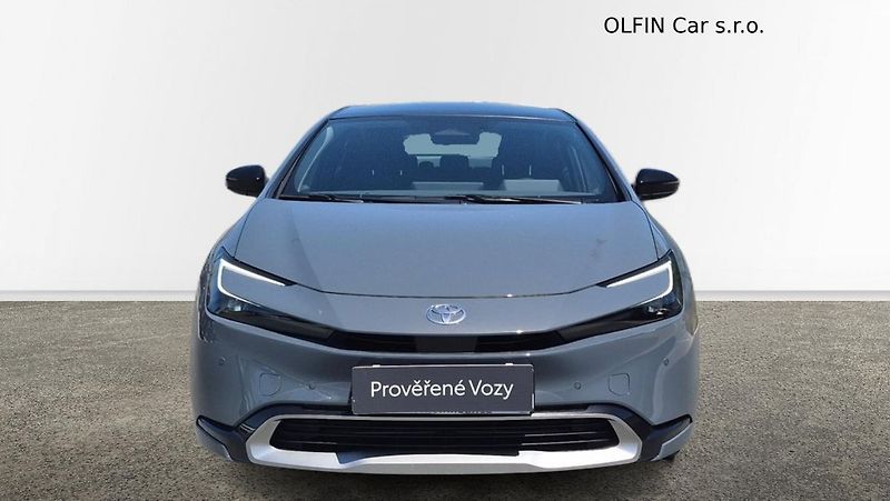 Toyota Prius 2.0PHEV Prestige Skyview - fotka 4 z 30