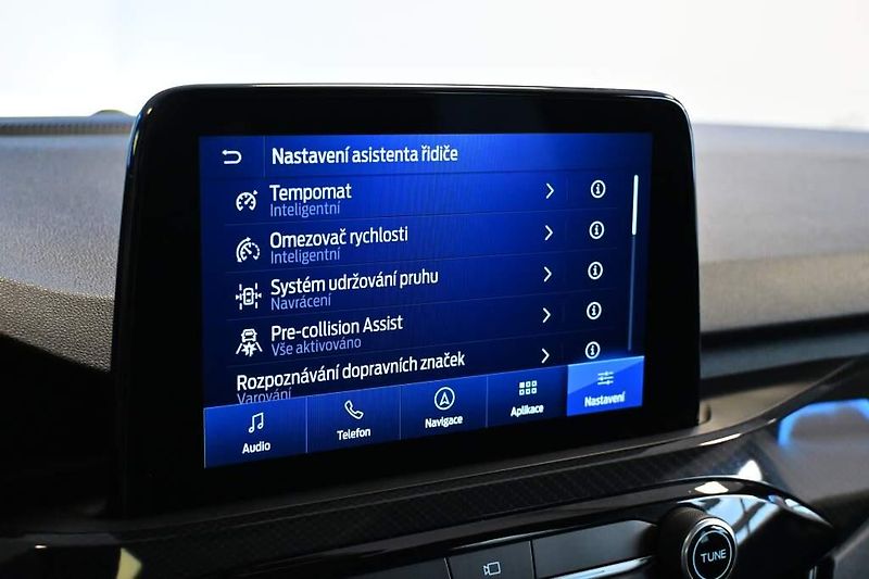 Ford Kuga (2021) 1.5 ST-LINE X LED ACC Tažné BO - fotka 17 z 44