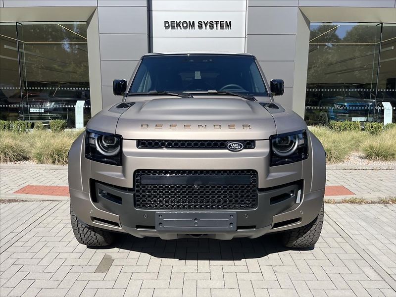 Land Rover Defender (2026) 4,4 110 OCTA P635 V8 AWD - fotka 2 z 21