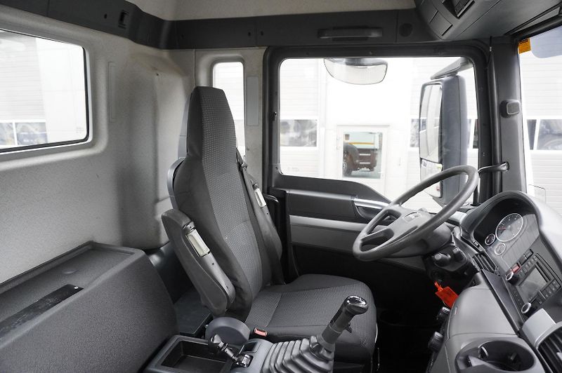 MAN TGS (2016) 26.360 6x4 BB / 160 tho. km - fotka 23 z 24