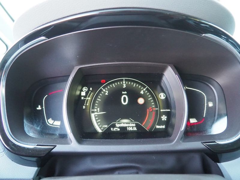 Renault Espace (2016) 1.6 dCi Init.Paris,7MÍST,Tažné - fotka 32 z 47
