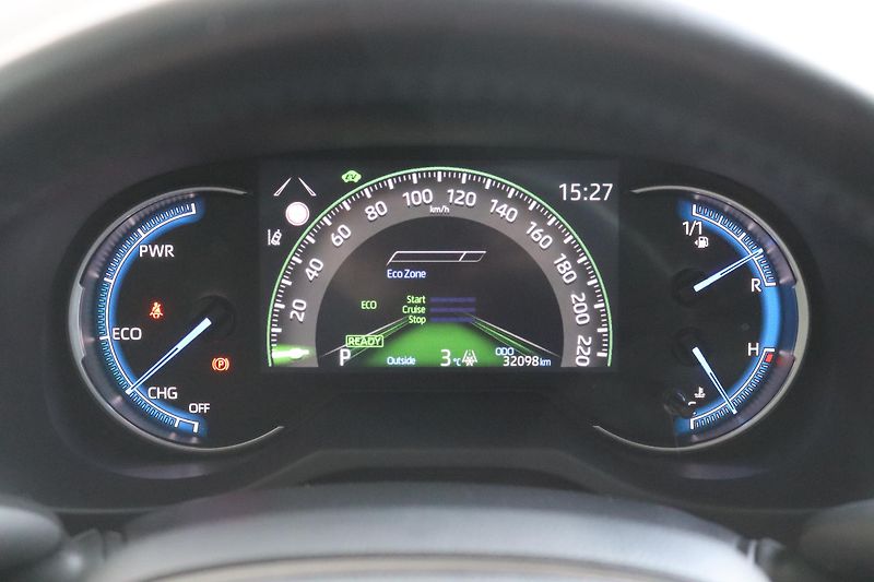 Toyota RAV4 2.5 HYBRID CVT 131kW - fotka 26 z 50
