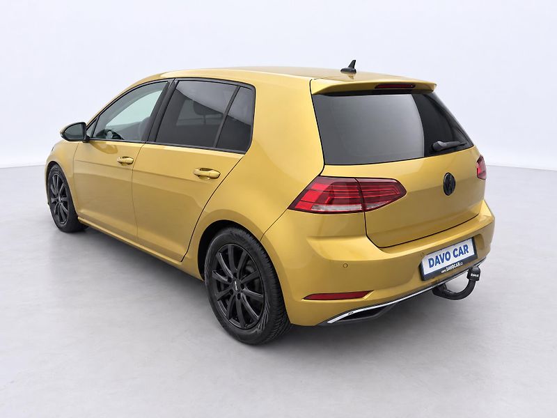 Volkswagen Golf 2,0 TDI 110kW Comfort Navigace - fotka 5 z 24