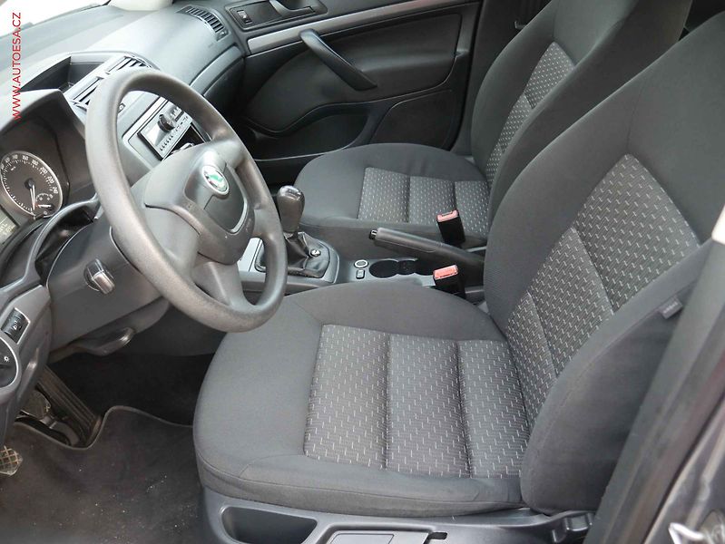 Škoda Octavia (2011) 1.2TSi, 1.maj,ČR, AC, STK4/28 - fotka 9 z 15