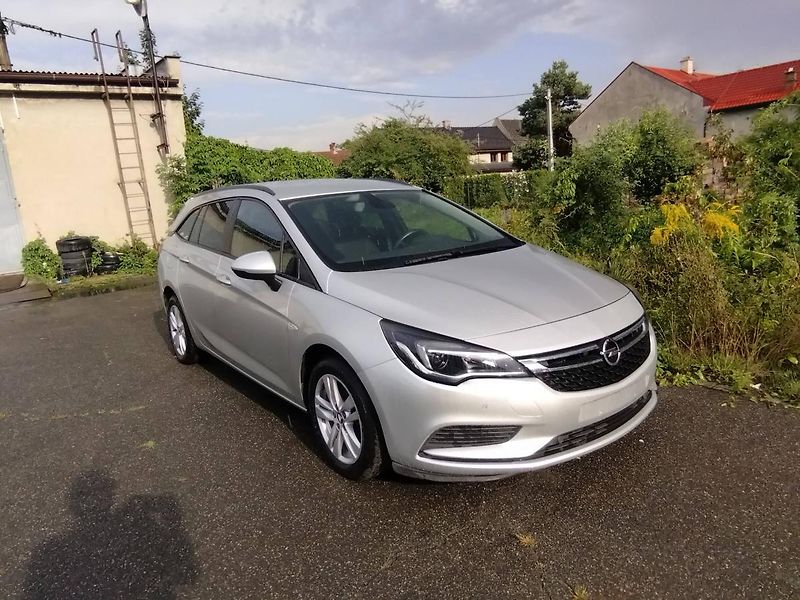 Opel Astra (2018) K 1.0 77kW, navi,  - fotka 5 z 22