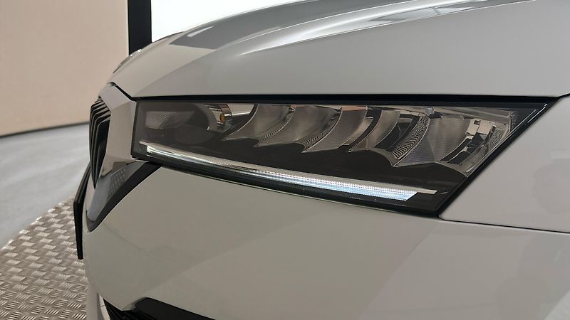 Škoda Octavia 1.5 TGI G-Tec DSG Style Combi - fotka 18 z 25