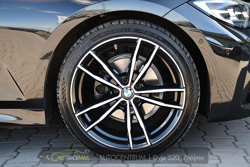 BMW Řada 3 320d xDrive M-SPORT  - fotka 51 z 56