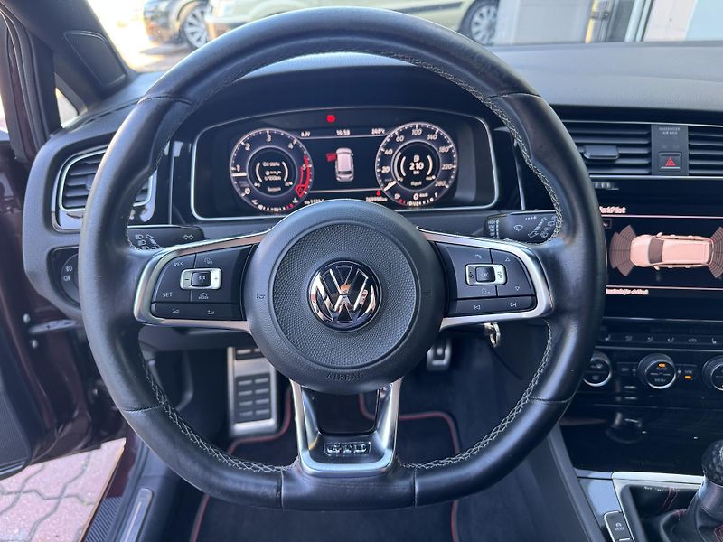 Volkswagen Golf (2017) GTD 2.0TDI 135kW - fotka 13 z 21