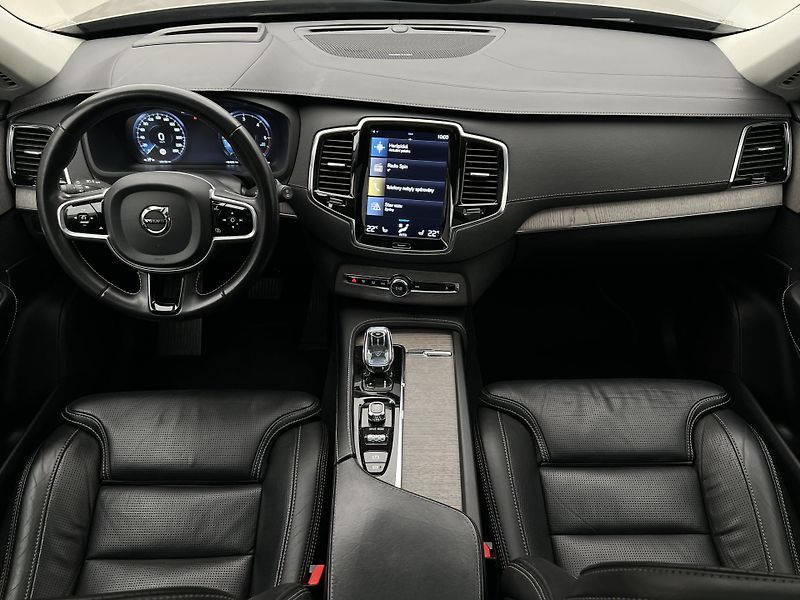Volvo XC90 B5 AWD INSCRIPTION 7 MÍST - fotka 2 z 49