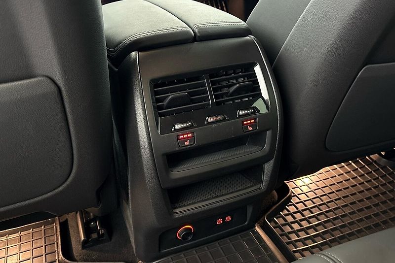 BMW X5 xDrive30d - fotka 22 z 24