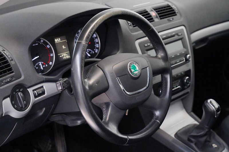 Škoda Octavia - fotka 14 z 25