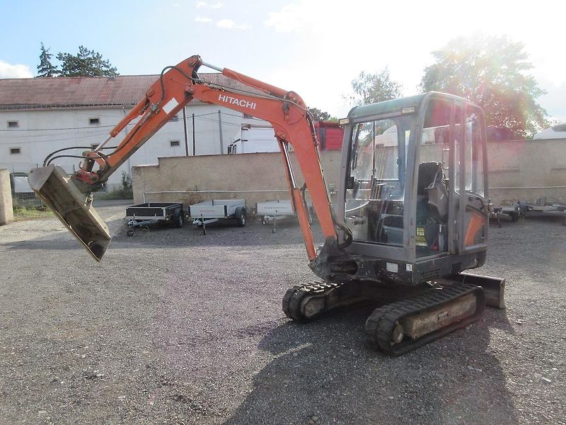 Hitachi Zaxis 25 - fotka 7 z 20