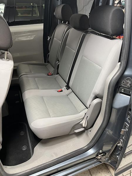 Volkswagen Caddy (2010) - fotka 19 z 20