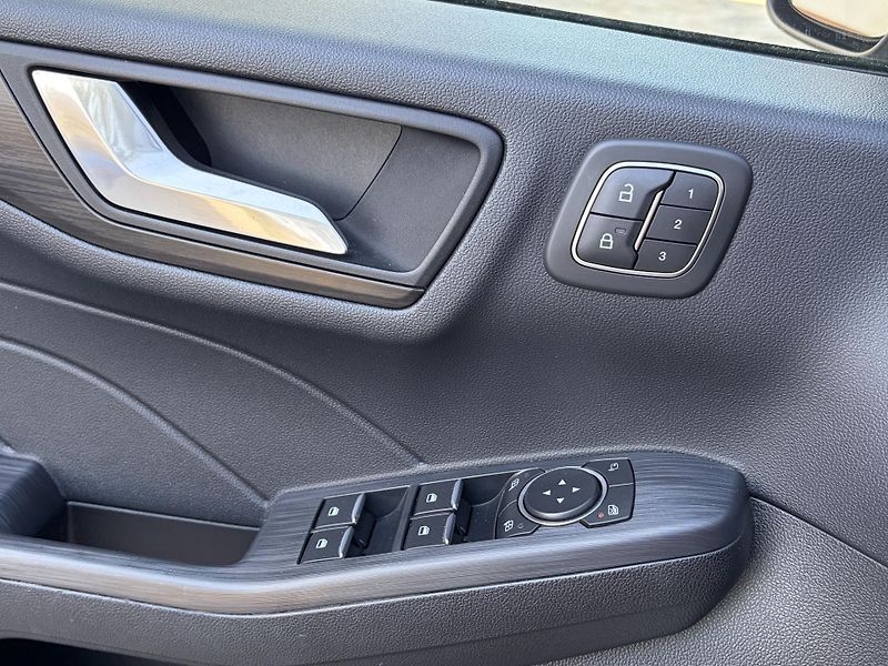 Ford Kuga (2022) Vignale 2.5 PHEV, 10/22 - fotka 11 z 22