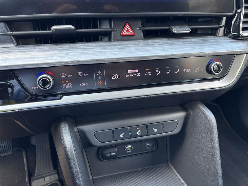 Kia Sportage 1,6 TGDi Exclusive NAVI ZÁRUKA - fotka 26 z 40