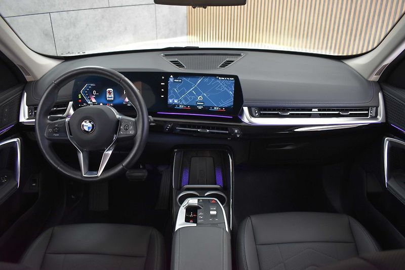 BMW X1 xDrive23d TAŽNÉ*2xKOLA*DPH*ČR* - fotka 9 z 46