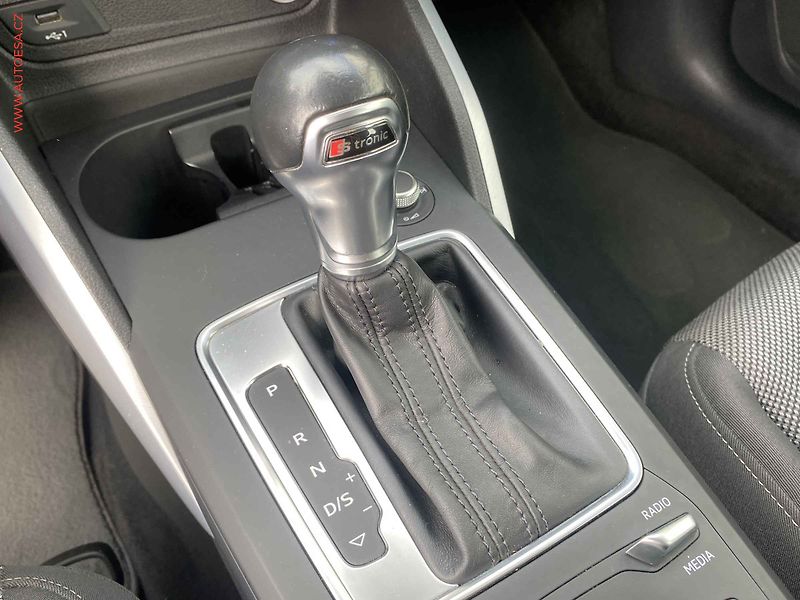Audi Q2 (2017) 1.4 TFSi, AT, LED, kamera - fotka 17 z 18