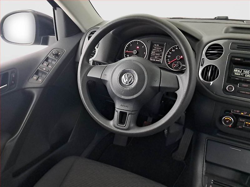 Volkswagen Tiguan (2011) 2.0 TDI, Serv.kniha - fotka 7 z 15