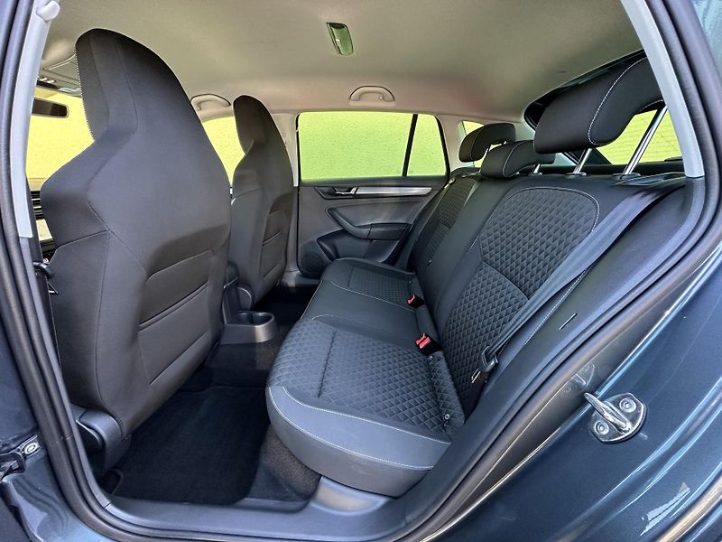 Škoda Rapid (2018) SPACEBACK* DSG *1.0TSI / 1.Maj - fotka 29 z 36