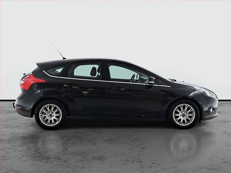 Ford Focus (2011) 1.6 TDCi, po STK, Tažné - fotka 6 z 15