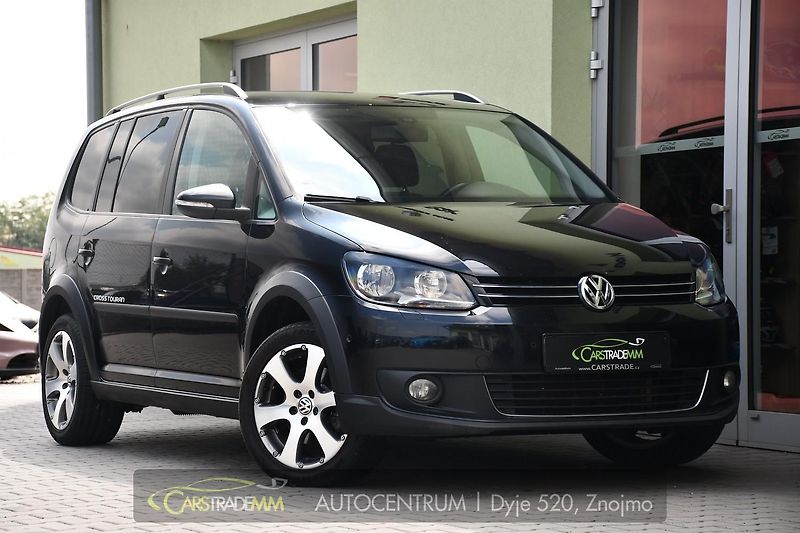 Volkswagen Touran 2.0TDi CROSS NAVI VÝHŘEV - fotka 8 z 48