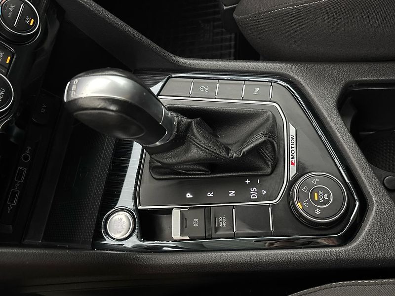 Volkswagen Tiguan Highline 4MOT DSG - fotka 20 z 30