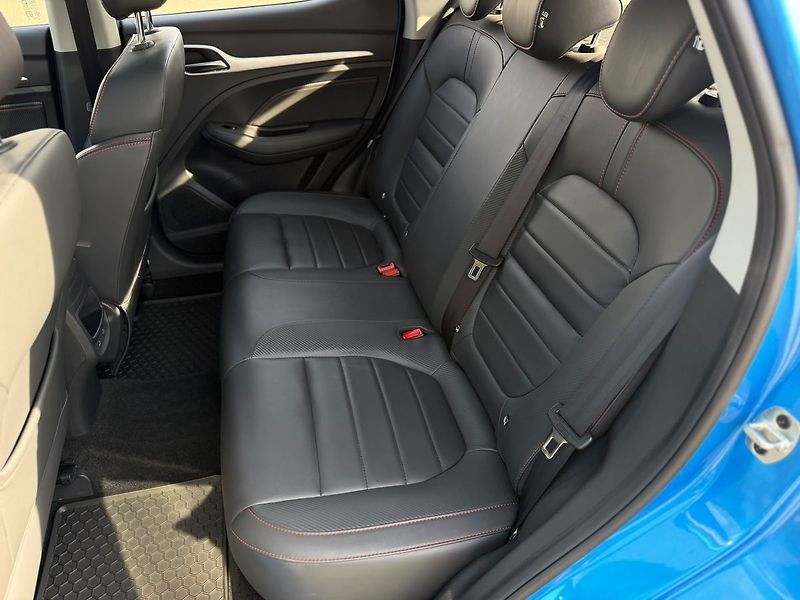 MG ZS 1.0TGI MAN6 ELEGANCE - fotka 11 z 27