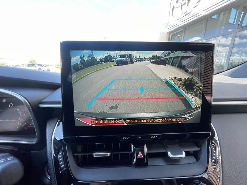 Toyota Corolla 2.0 Hybrid automat GR SPORT - fotka 28 z 29