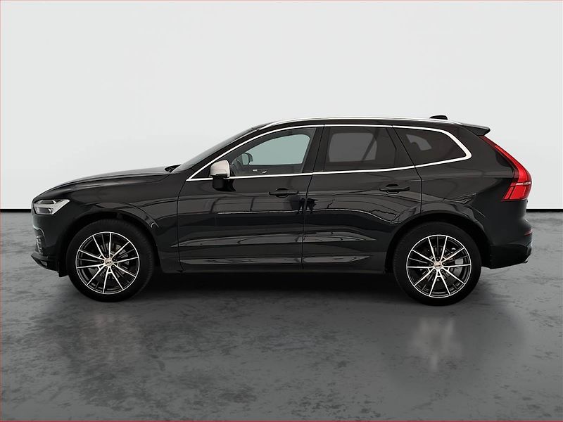 Volvo XC60 (2018) R-Design D4 AWD - fotka 3 z 18