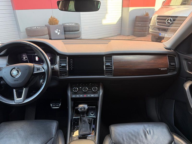 Škoda Kodiaq (2020) SCOUT 4x4, 7 míst, panorama,TZ - fotka 13 z 23