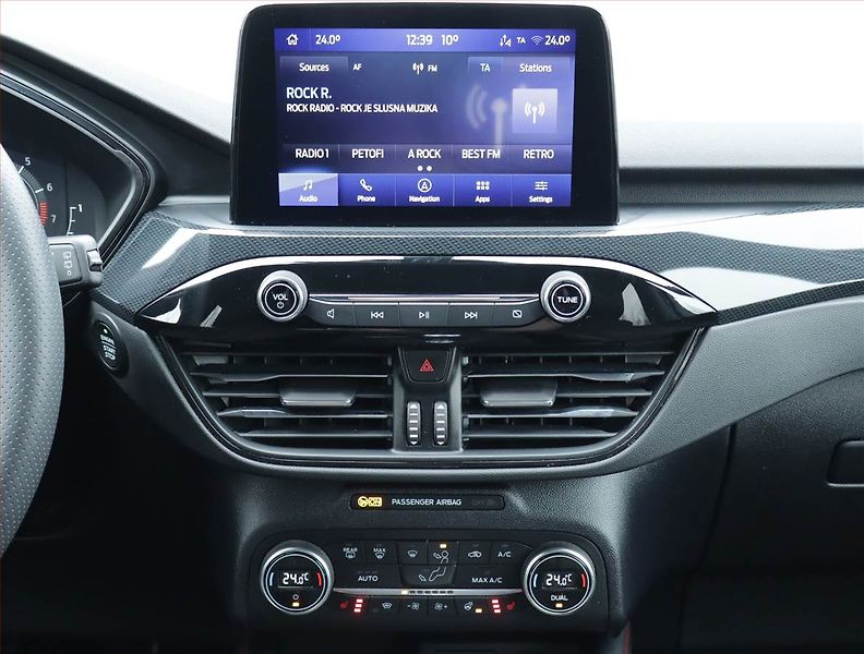 Ford Kuga (2023) ST-Line 1.5 EcoBoost - fotka 12 z 25