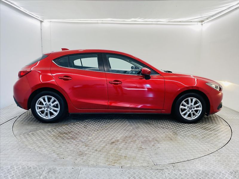 Mazda 3 1,5 Skyactiv-G Navi - fotka 24 z 26
