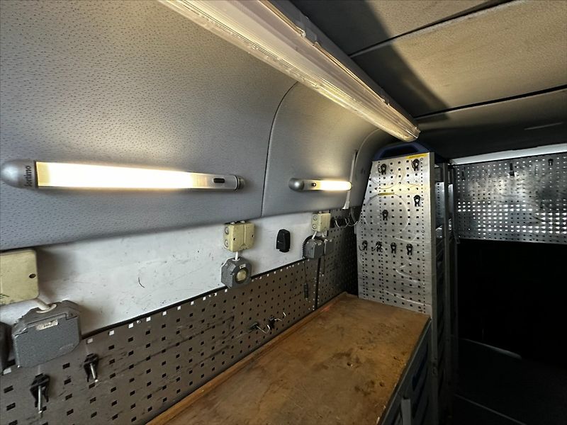 Mercedes-Benz Sprinter 2,1 516cdi 4X4 HMOTNOST 5t - fotka 15 z 34